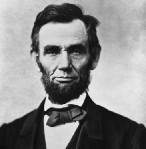 Abraham Lincoln là Tổng thống Mỹ đầu tiên để râu. Ảnh: ATI.