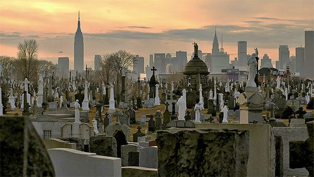 Năm 1851, Virginia Macdonald ở Brooklyn (Mỹ) cũng bị chôn sống sau khi người nhà tưởng cô đã chết. Các nhà điều tra đã phát hiện những vết cào xước bên trong chiếc quan tài chứa thi thể của Virginia. Ảnh: List25.