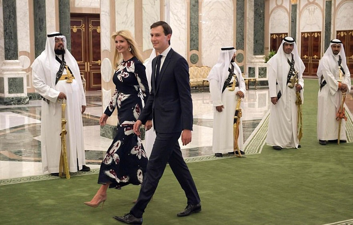 Con gái của ông Trump, Ivanka, và con rể Jared Kushner “tháp tùng” nhà lãnh đạo Mỹ trong chuyến công du nước ngoài kéo dài 9 ngày này. Ảnh: Daily Mail.