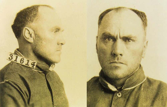 Khi bị bắt giữ, Carl Panzram đã thú nhận giết hại 21 người và tấn công tình dục không dưới 1.000 nam giới. Cuối cùng, Carl bị xử tử bằng hình thức treo cổ vào năm 1930. Ảnh: The Richest.