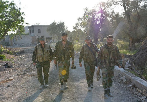 Binh sĩ Syria cũng giành được nhiều thắng lợi trong những cuộc chiến trên đường phố gần Nhà thờ Hồi giáo al-Taqwa. Ảnh: FNA.