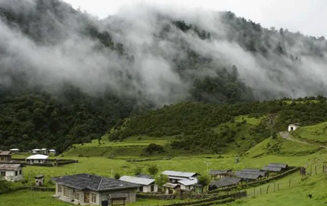 "Khu bảo tồn Sakteng thuộc dự án ID 10561 nằm trong khu vực tranh chấp giữa Trung Quốc và Bhutan. Đây là vấn đề nằm trong chương trình nghị sự về ranh giới Trung Quốc - Bhutan. Trung Quốc phản đối và không tham gia quyết định của Hội đồng về dự án này", đại diện của Trung Quốc nêu quan điểm. Ảnh: ZN.