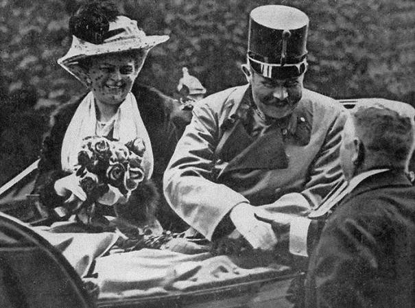 Bức ảnh Thái tử Áo Archduke Ferdinand và vợ của ông Sophie được chụp chỉ 1 tiếng đồng hồ trước khi họ bị bắn chết bởi Gavrilo Princip - một sinh viên người Serb. Sự kiện này đã châm ngòi cho Thế chiến I.