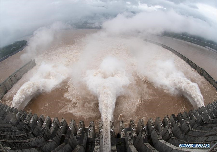 Trước đó, hồi tháng 6/2020, chuyên gia thủy văn người Đức gốc Hoa Wang Weiluo cảnh báo rằng đập Tam Hiệp không ổn định như nhiều người tưởng và nó có thể vỡ bất cứ lúc nào. Tuy nhiên sau đó, chính phủ Trung Quốc phủ nhận thông tin đập Tam Hiệp có nguy cơ bị vỡ, khẳng định rằng kết cấu của đập thuỷ điện lớn nhất thế giới này vẫn nguyên vẹn. Ảnh: THX.