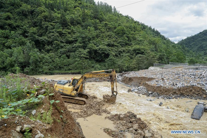 Theo Tân Hoa Xã, một số địa phương nằm trong lưu vực sông Trường Giang đã nâng mức ứng phó với mưa lũ hôm 5/7. Ảnh: THX.