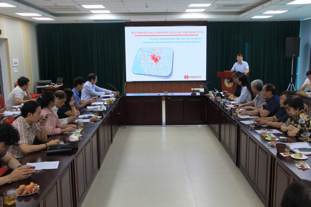 Toàn cảnh hội thảo khoa học. b03b02fc46c5f29babd4.jpg
