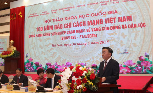 Ủy viên Bộ Chính trị, Thường trực Ban Bí thư Trần Cẩm Tú phát biểu tại Hội thảo. 2-1.jpg