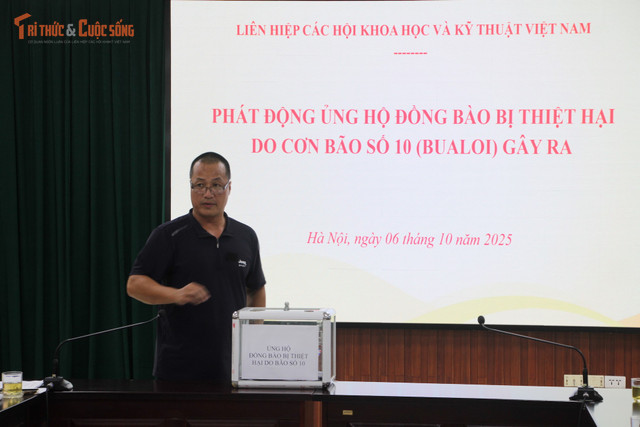 Nhà báo Nguyễn Danh Châu, Phó Tổng Biên tập Báo Tri thức và Cuộc sống ủng hộ đồng bào bị thiệt hại do bão số 10. kto-tl_img-3865.jpg