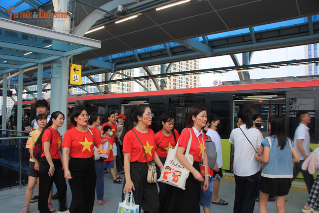 Tinh thần yêu nước đã được lên dây cót. kto-tl_img-2388.jpg