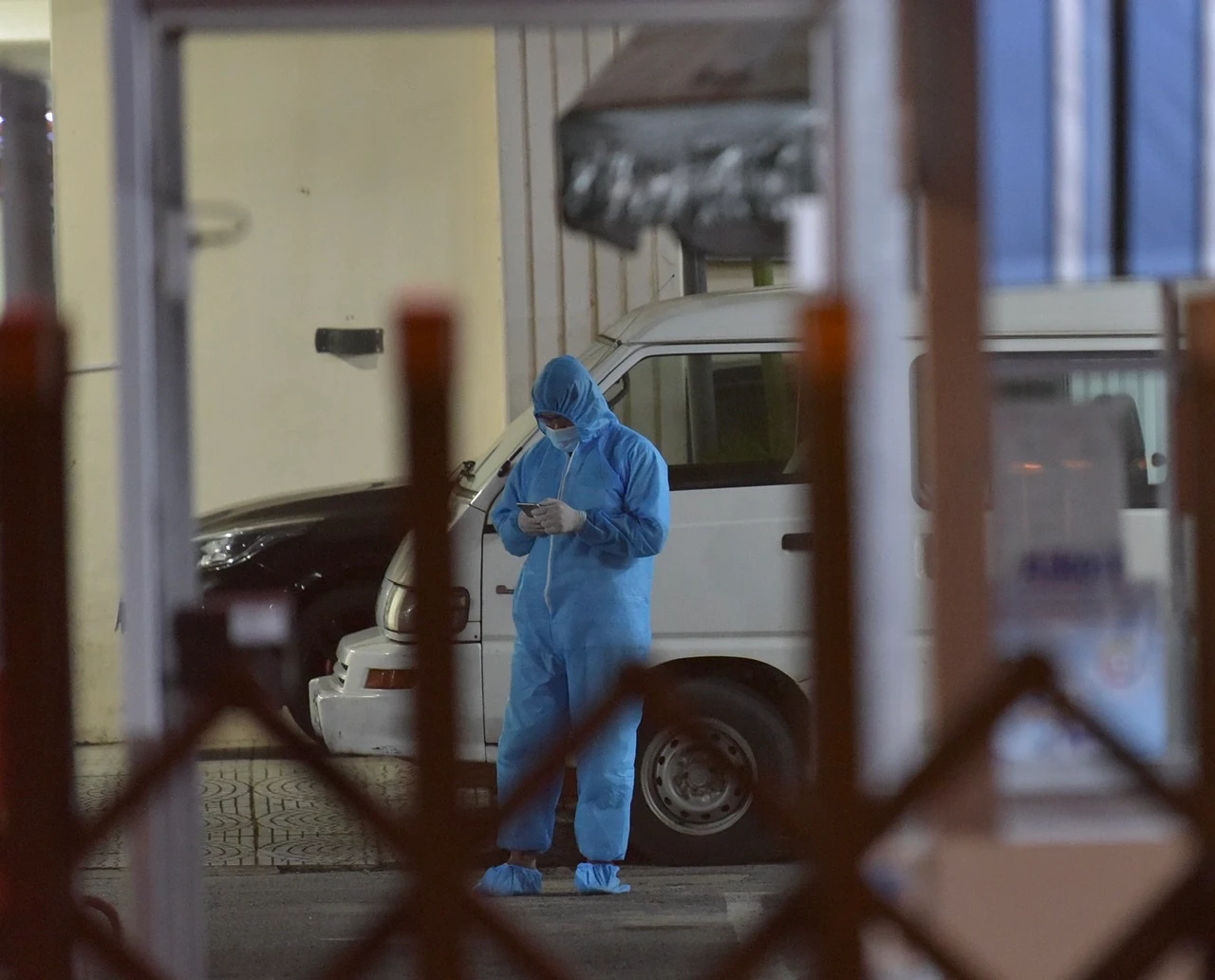 Dừng tiếp nhận bệnh nhân, phong toả BV Phổi Hà Nội vì 14 ca F0