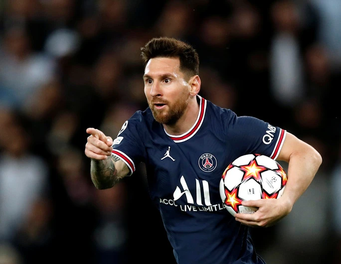 Messi lập cú đúp bàn thắng, PSG vững ngôi đầu bảng Champions League
