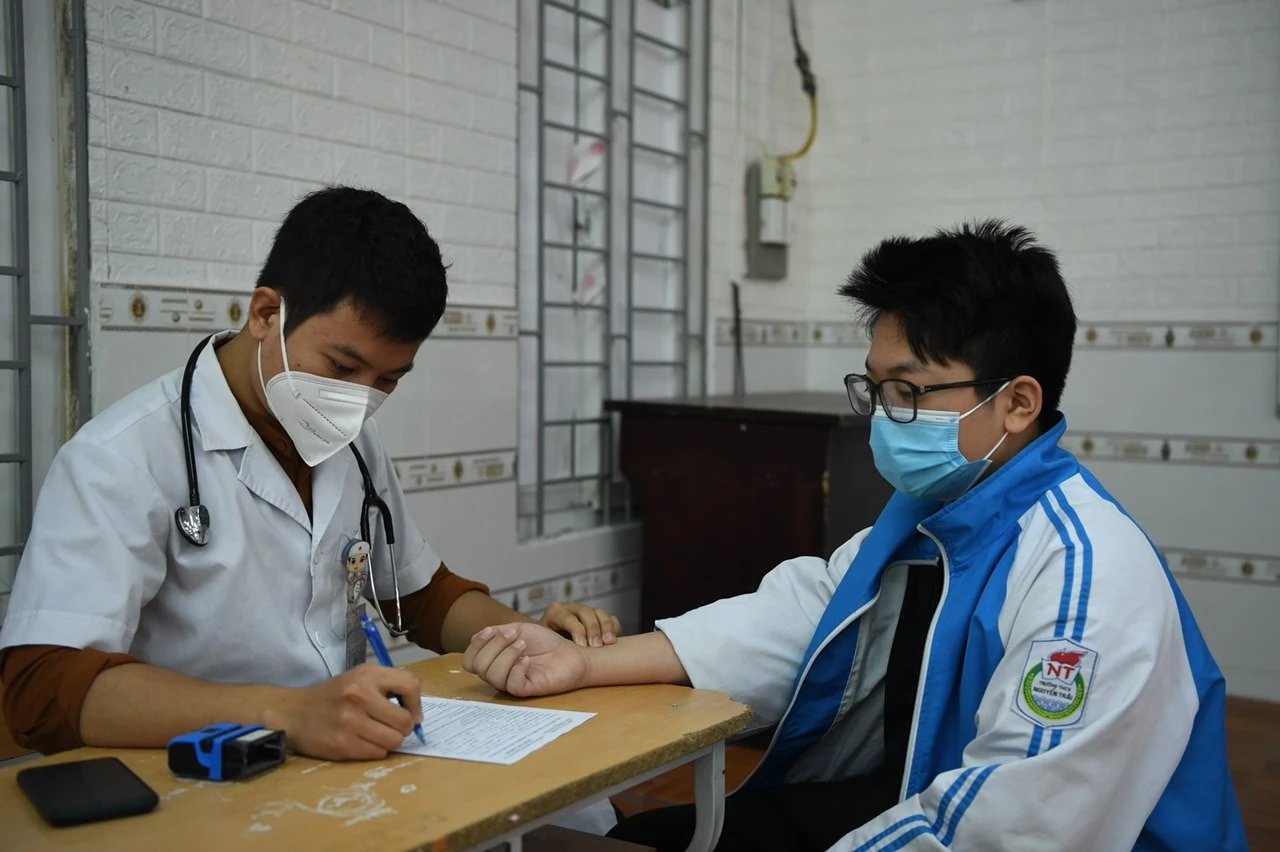 Hà Nội chính thức triển khai tiêm cho khoảng 100.000 trẻ em 14 tuổi