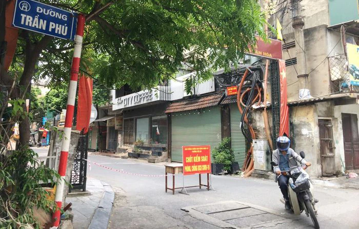 Nhiều chốt kiểm soát Covid-19 “ngó lơ” quy định phòng chống dịch