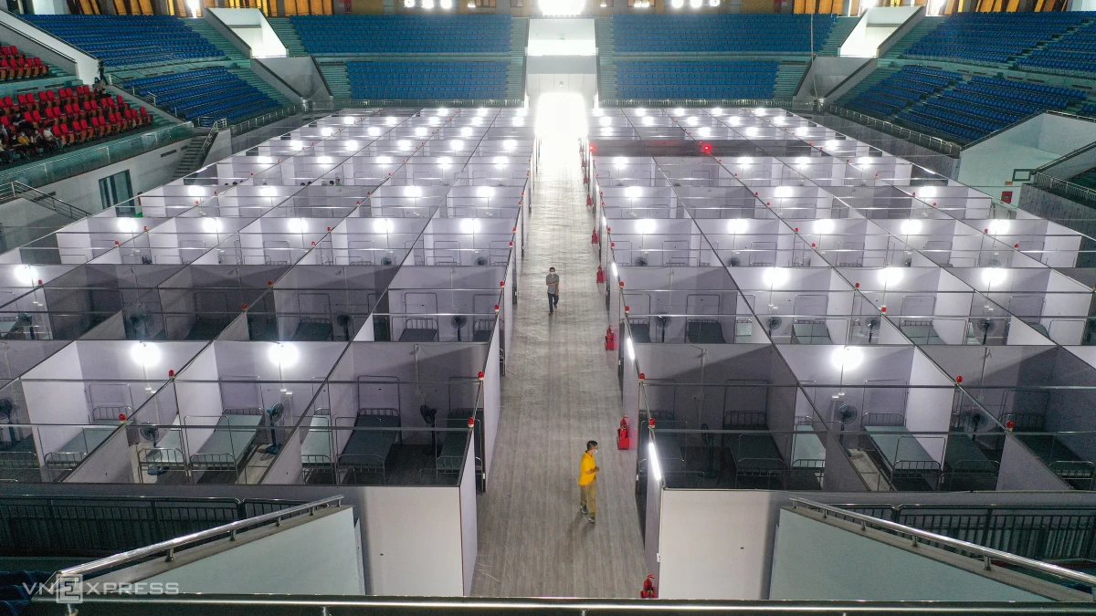 Những bệnh viện dã chiến chặn đứng dịch bệnh COVID-19 trong năm 2021