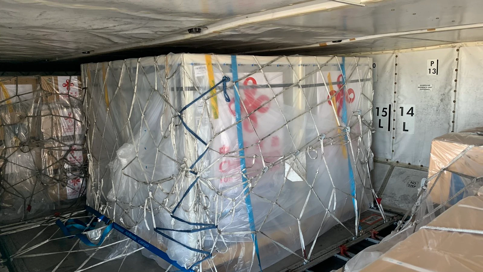 500.000 liều vaccine Vero-Cell được vận chuyển về Việt Nam thế nào?