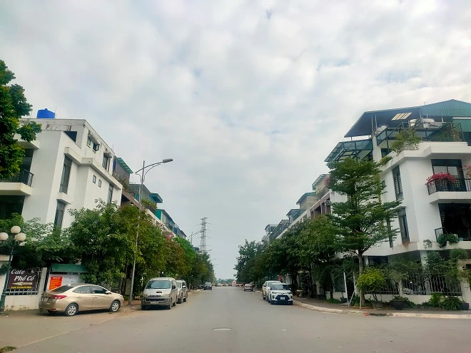 Chùm ảnh: Tràn lan “chuồng cọp” cơi nới tại Khu đô thị Ao Sào