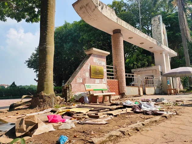 Hà Nội: Cận cảnh công viên Bắc Linh Đàm xập xệ, để hoang phế