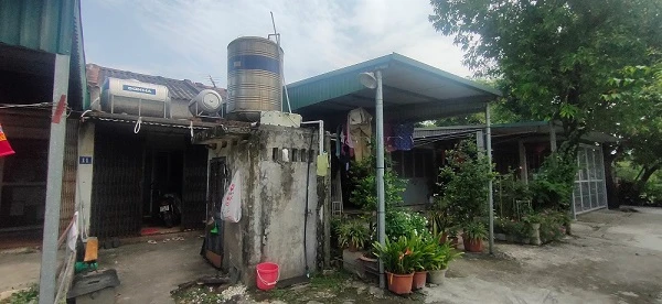 Khốn khổ sống “tạm bợ” trong dự án “treo” hơn 5 thập kỷ giữa Hà Nội