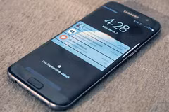 Điện thoại tự khởi động ban đêm coi chừng mất sạch tiền