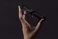 Lenovo ra mắt kính AI siêu nhẹ, dịch trực tiếp, giá chỉ hơn 14 triệu 