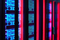 Chính phủ Anh kêu gọi xóa email cũ để… tiết kiệm nước 