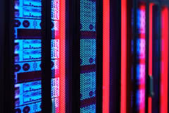 Chính phủ Anh kêu gọi xóa email cũ để… tiết kiệm nước 