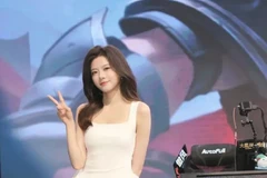 Lộ ảnh quá khứ, nữ thần LPL khiến fan không tin nổi mắt