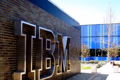 IBM sa thải hàng nghìn nhân sự vì AI và tự động hóa