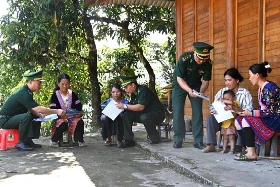 Cán bộ, đảng viên và nhân dân Lai Châu sôi nổi góp ý dự thảo văn kiện Đại hội XIV