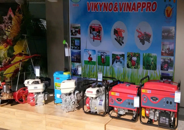 Một số sản phẩm do Công ty TNHH MTV Động cơ và Máy nông nghiệp miền Nam sản xuất. z6647151724362-a10cad13ecaa4e4512802e62a8b2b940.jpg