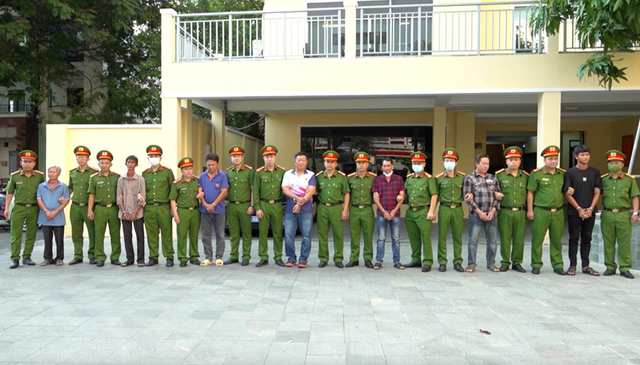 Các đối tượng bị cơ quan Công an bắt giữ. khoi-to-them-34-bi-can.png