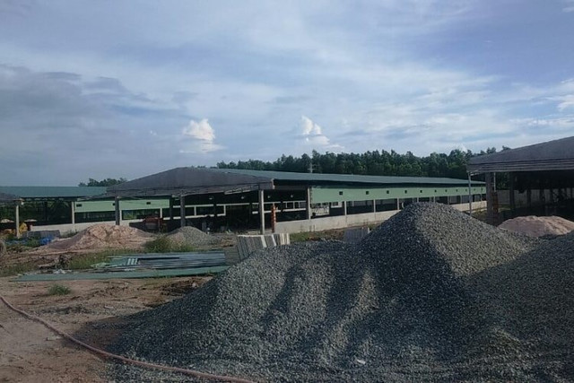 Một trang trại chăn nuôi của Công ty TNHH MTV Trọng Khôi. 1475227041024-73751-750x500.jpg