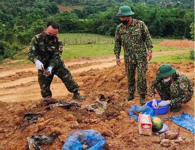 Khu vực phát hiện hài cốt liệt sỹ. tim-thay-hai-cot-liet-sy-tai-du-an-dien-giodoan-kinh-te-337-edited-1747822516203.png