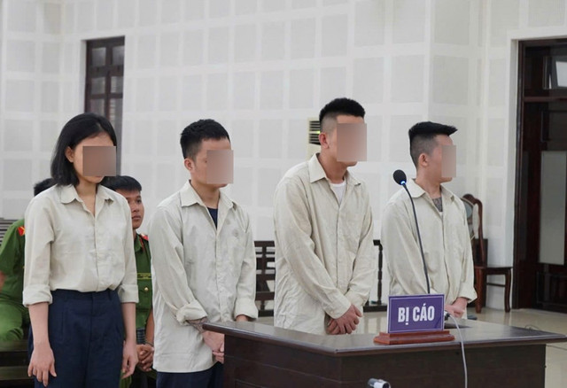 Các bị cáo tại phiên toà. 5a-bxwl.jpg
