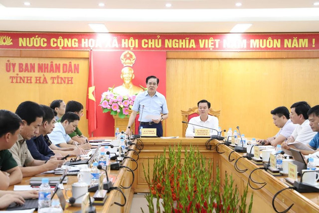 Ông Võ Trọng Hải - Chủ tịch UBND tỉnh Hà Tĩnh phát biểu tại cuộc họp. 6885ae2f93778.jpg