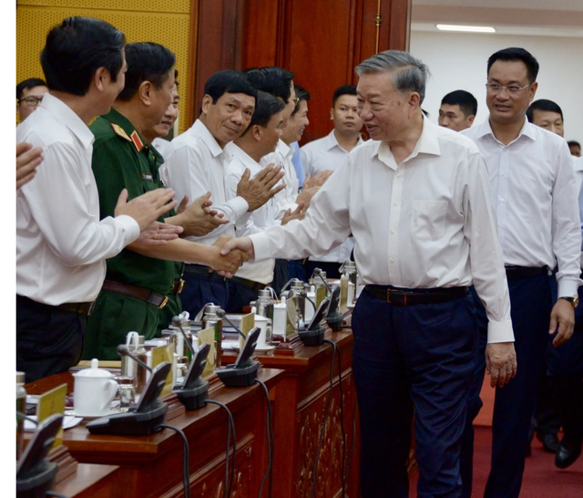 Tổng Bí thư Tô Lâm cùng các đại biểu tại buổi làm việc. Ảnh: Văn Hiếu. tbt-3.jpg