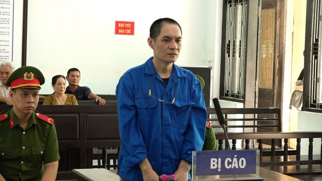 Nguyễn Quang Tân tại phiên toà. giet-nguoi-1747910199141.jpg