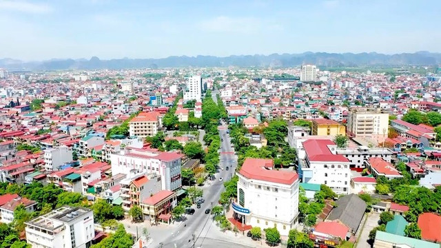 Một góc TP Hoa Lư (Ninh Bình). psxaydungthanhphohoaluladothiloai1dung00024915still00509191202122024-1-1733391351515463874620.jpg