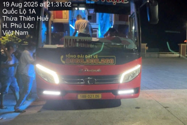 Chiếc xe khách bị xử phạt. z6925761407968-83dafb89154e871a398929587804128d1.jpg