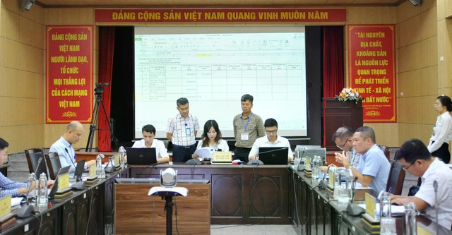 Toàn cảnh buổi đấu giá. kh.jpg