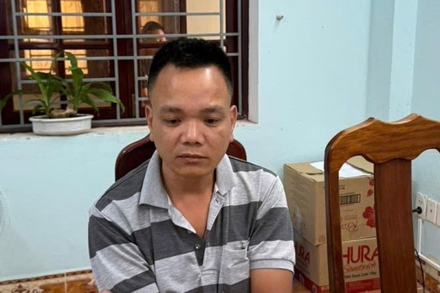 Tài xế Lê Xuân Hưng tại cơ quan Công an. img0418-17517665624721786420636.jpg