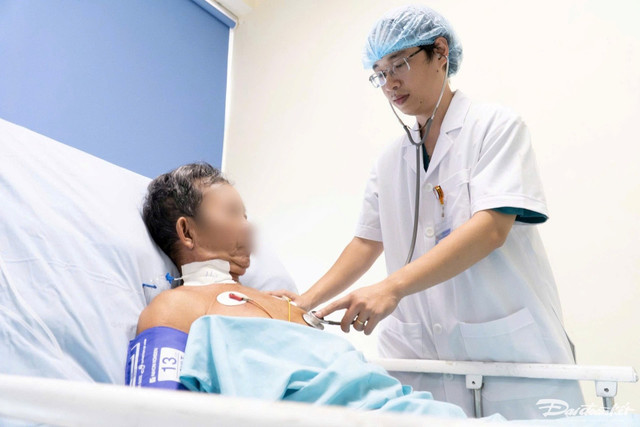 Tình hình sức khoẻ của ông N.T. D. đã dần ổn định. dieu-tri-1.jpg