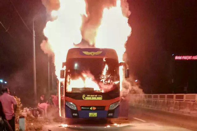 Hiện trường vụ hoả hoạn. dasua-3-9545-7540.jpg