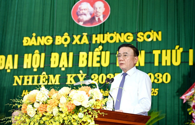 Đồng chí Trần Cẩm Tú - Ủy viên Bộ Chính trị, Thường trực Ban Bí thư phát biểu chỉ đạo đại hội. dsc-d9962.jpg