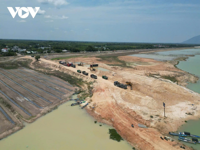 Thanh tra đề xuất, kiến nghị xử lý để siết lại kỷ cương trong công tác quản lý khoáng sản trên địa bàn. z6850064475990-a39cdb29a089be0a260ad70db25bdf93.jpg