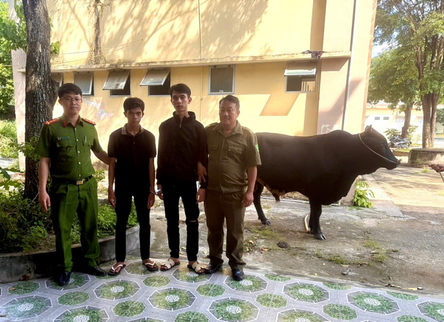 Hai đối tượng bị cơ quan Công an bắt giữ. 8.png