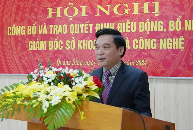 Đang còn 58 tháng công tác, nhưng Nguyễn Trần Quang - Giám đốc Sở Khoa học và Công nghệ đã xin nghỉ hưu sớm. images815591aqt-174987664849036390844.jpg
