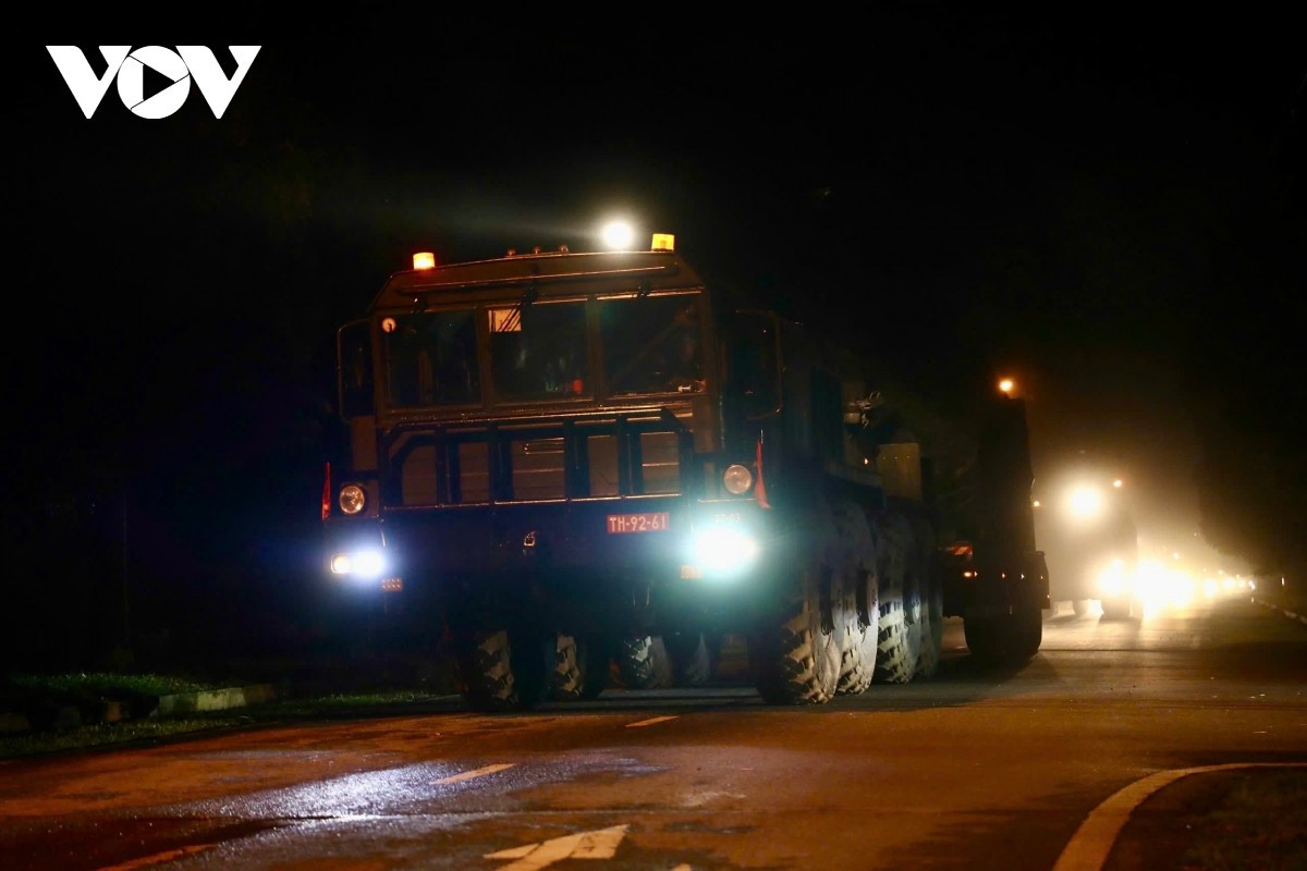 Các khối xe pháo quân sự di chuyển theo các tuyến đường, phố: Đường Hồ Chí Minh - Quốc lộ 21A - Đại lộ Thăng Long - Lê Quang Đạo - Lê Đức Thọ - Hồ Tùng Mậu - Phạm Văn Đồng - Hoàng Minh Thảo - Võ Chí Công - Âu Cơ - Nghi Tàm - Cửa Bắc - Nguyễn Tri Phương.