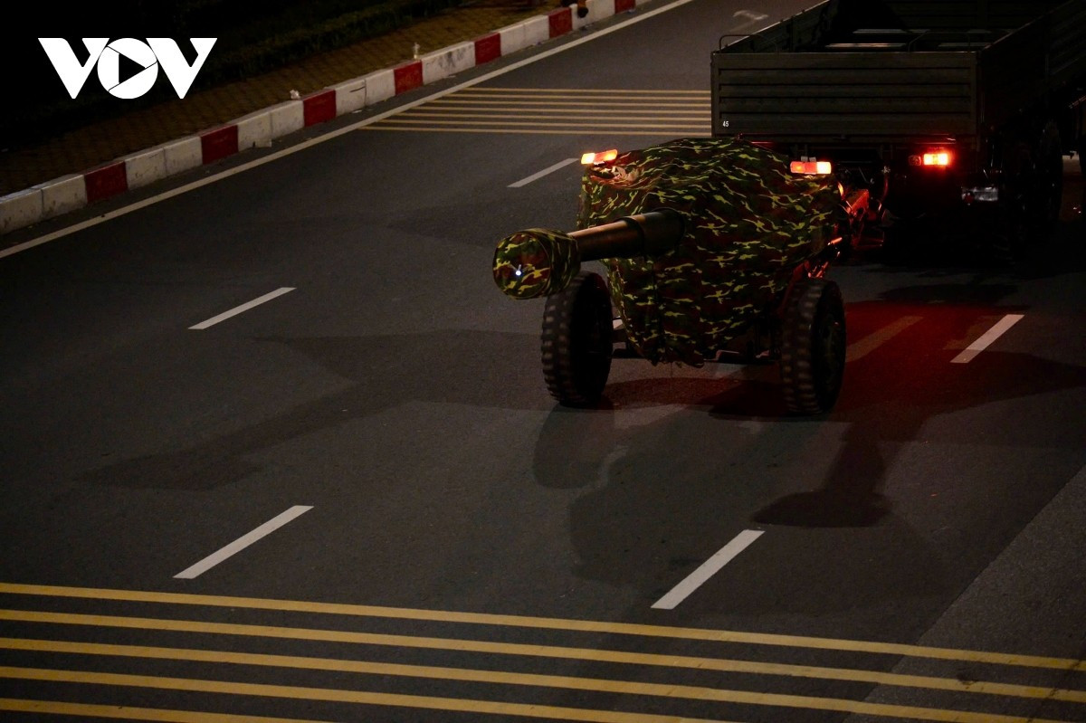 15 khẩu pháo 105mm phục vụ A80 sẽ được tập kết tại trận địa pháo tại khu vực sân vận động Mỹ Đình.