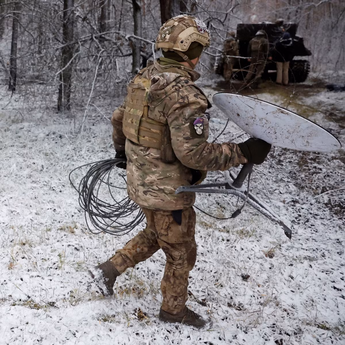 09ukraine-briefing-starlink-drones-a-gwqc-mediumsquareat3x.jpg